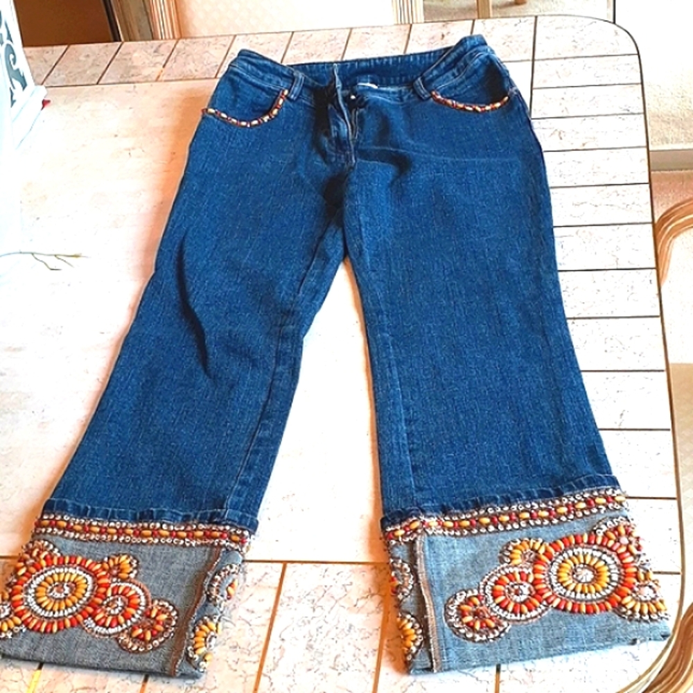 VINTAGE women's Jeans, New pair from Cache, sz 0..floral ,beading design